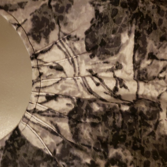 Kim Roger's Lady's ScoopNeck  Tee Shirt with Pleated Bodice Short Sleeved ♥ - Picture 5 of 7